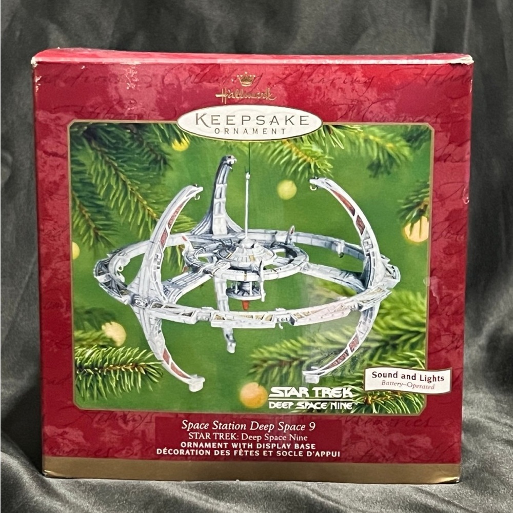 2001 Hallmark Star Trek Space Station Deep Space Nine magic light up Ornament.